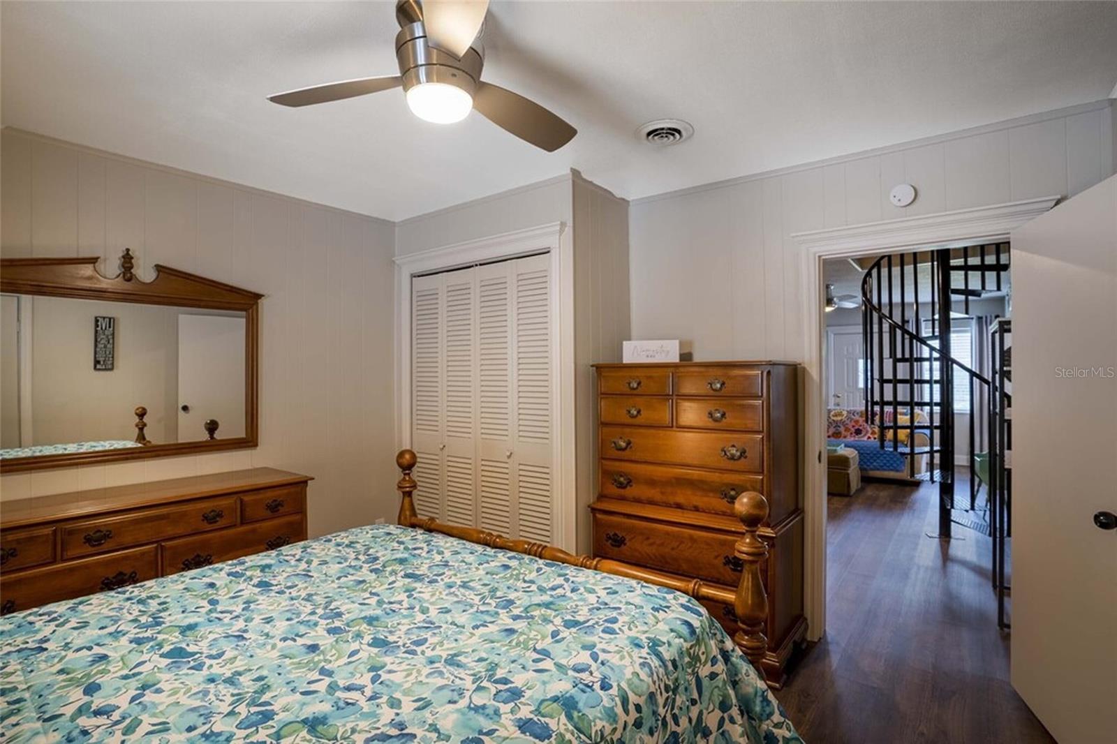 W E HUDSONS SUB - Residential