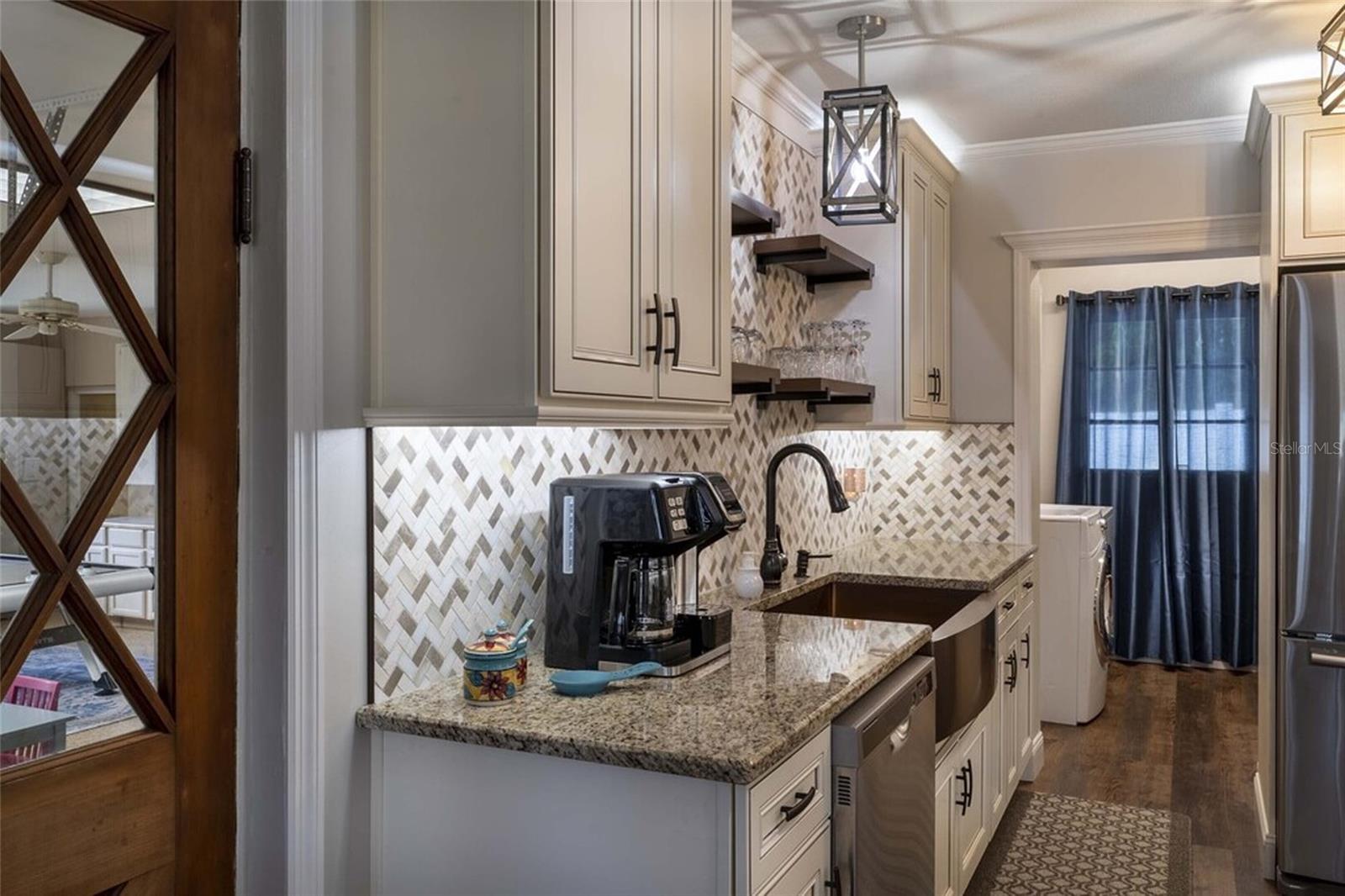 W E HUDSONS SUB - Residential