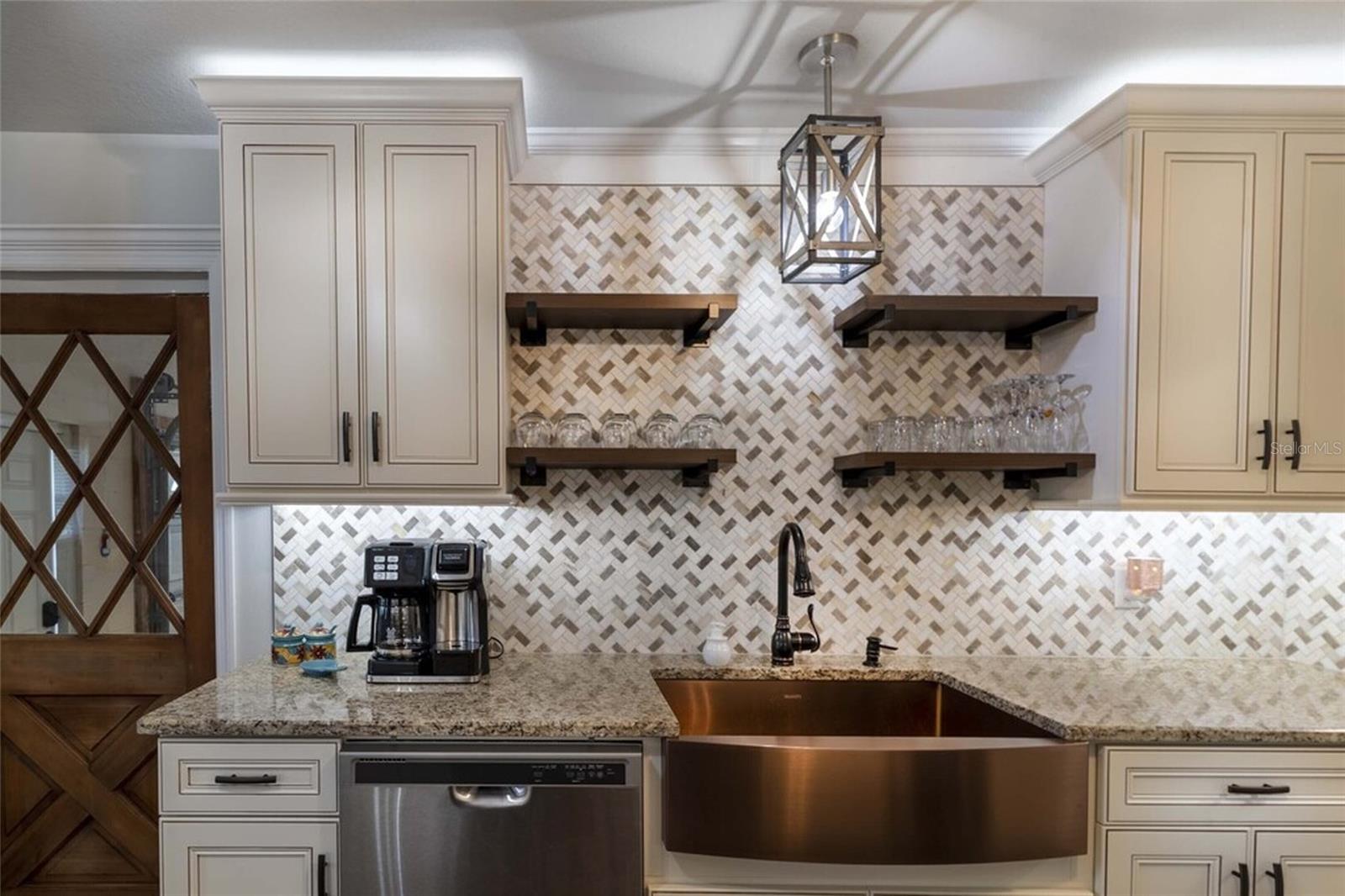 W E HUDSONS SUB - Residential