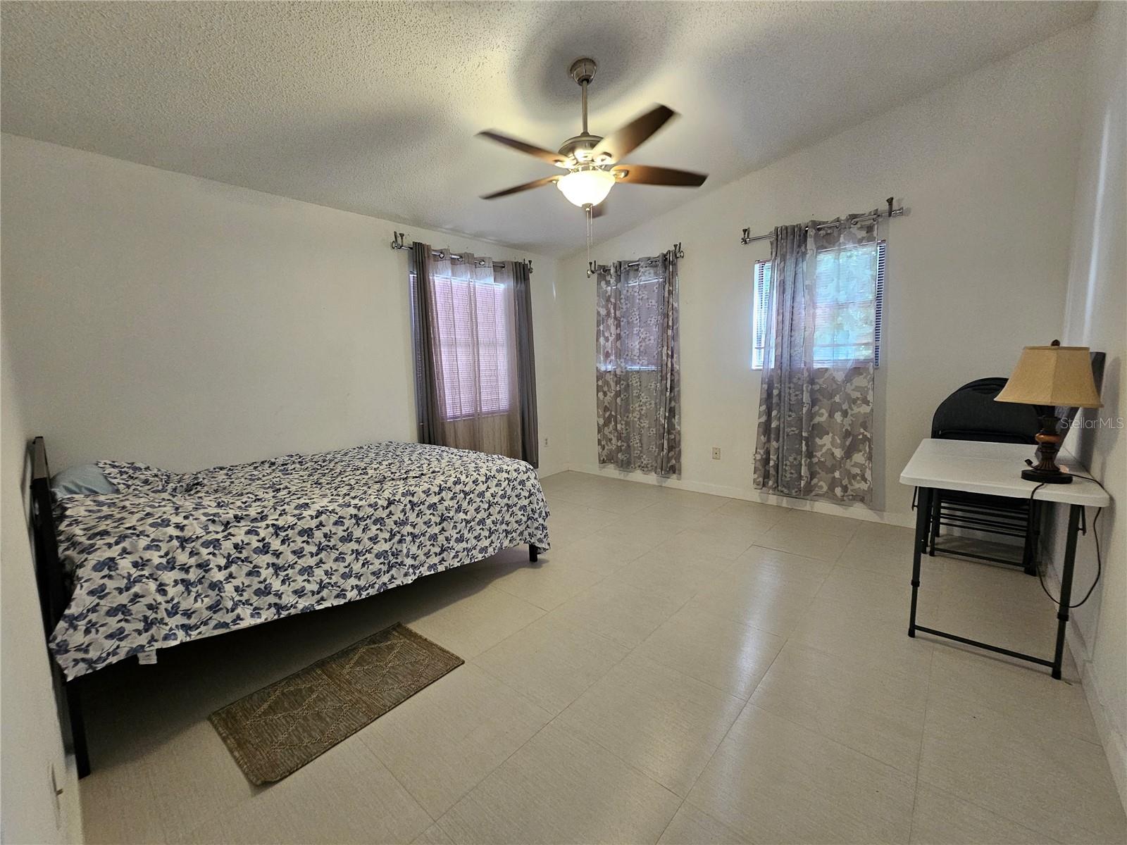 FEATHER TREE - Residential