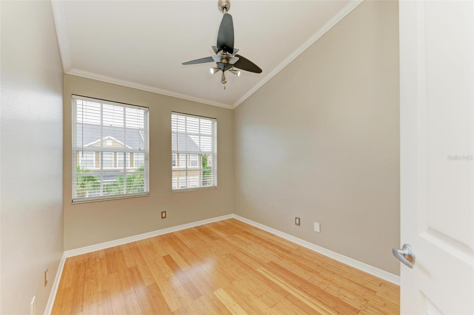 BAYSHORE POINTE TWNHMS PHAS - Residential Lease