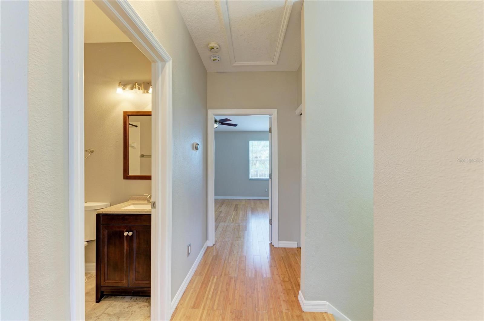 BAYSHORE POINTE TWNHMS PHAS - Residential Lease