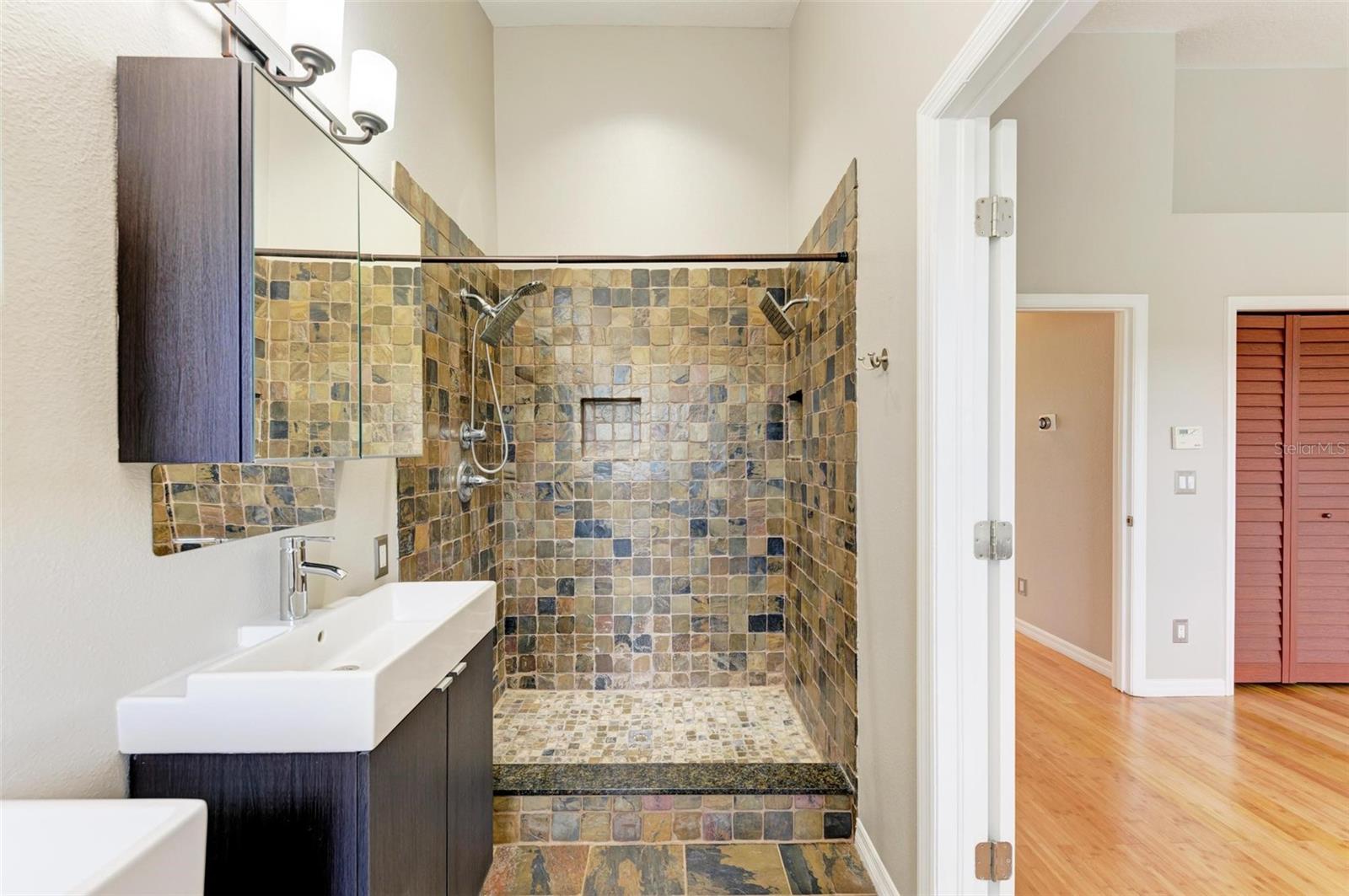 BAYSHORE POINTE TWNHMS PHAS - Residential Lease