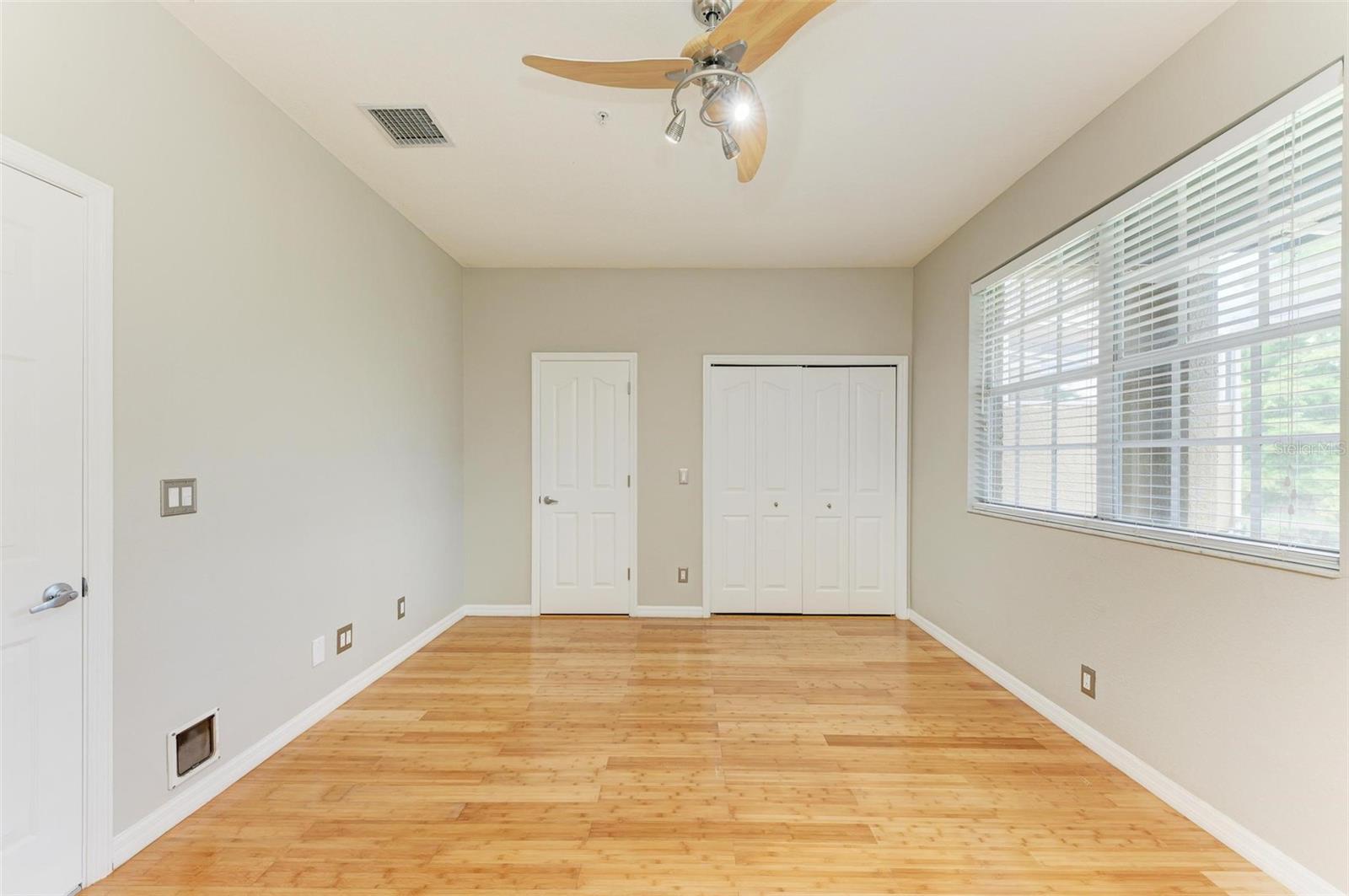 BAYSHORE POINTE TWNHMS PHAS - Residential Lease