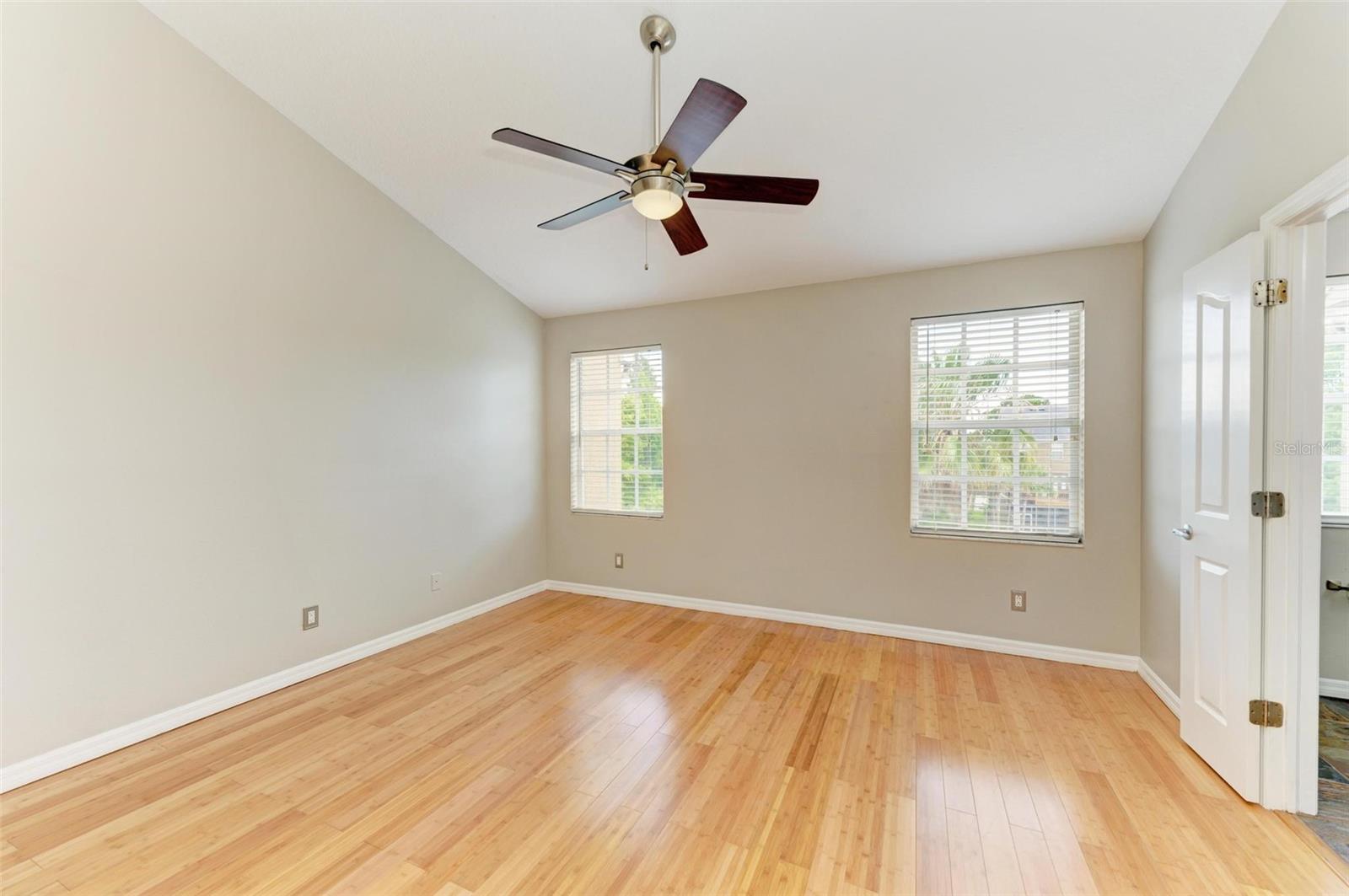 BAYSHORE POINTE TWNHMS PHAS - Residential Lease
