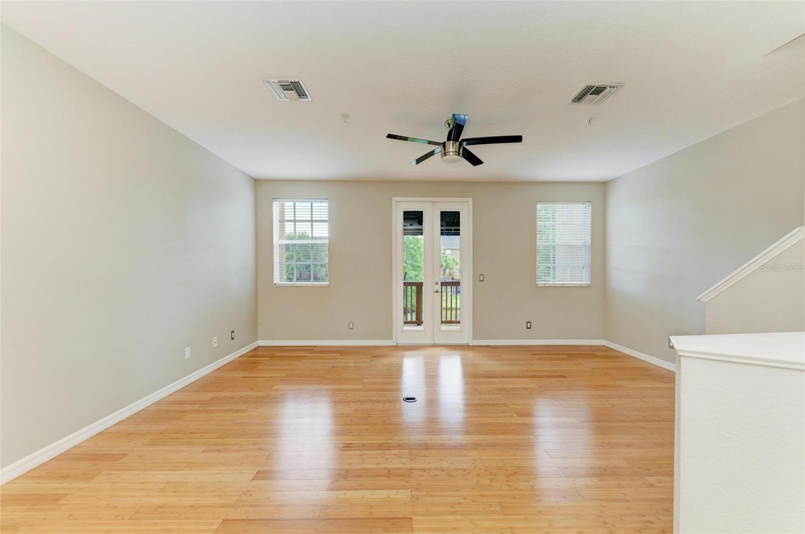 BAYSHORE POINTE TWNHMS PHAS - Residential Lease