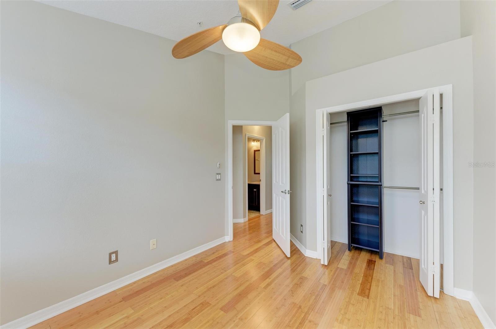 BAYSHORE POINTE TWNHMS PHAS - Residential Lease