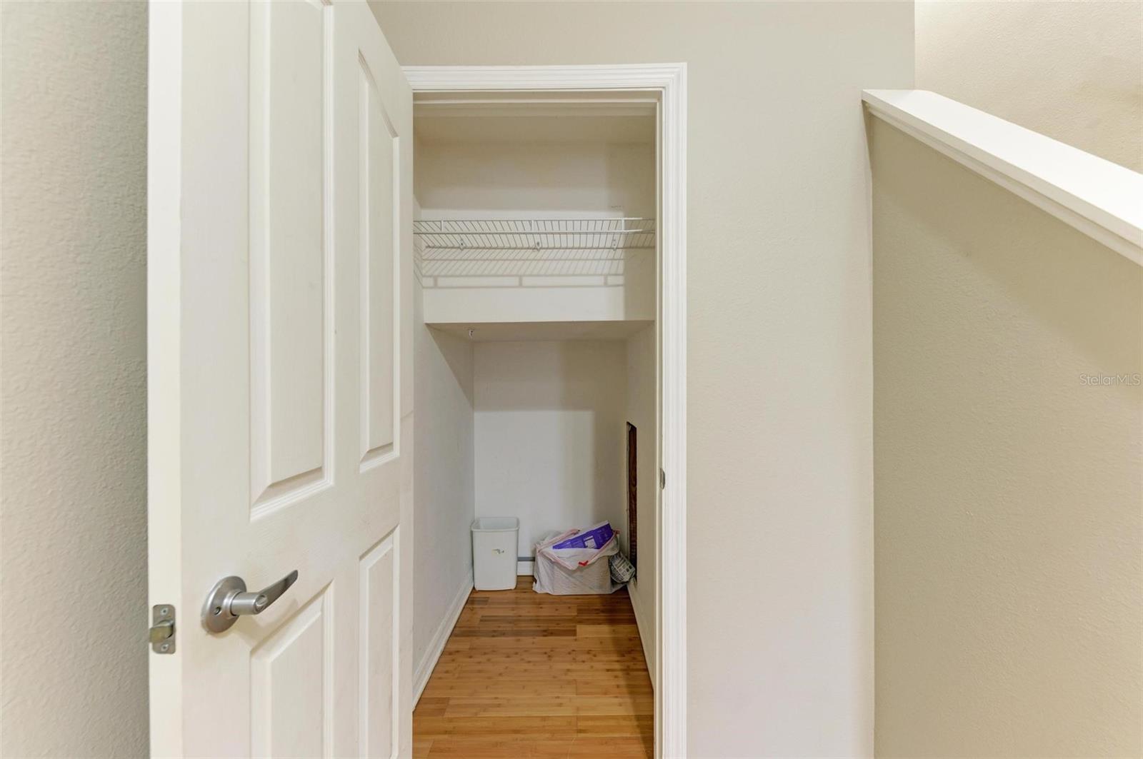 BAYSHORE POINTE TWNHMS PHAS - Residential Lease