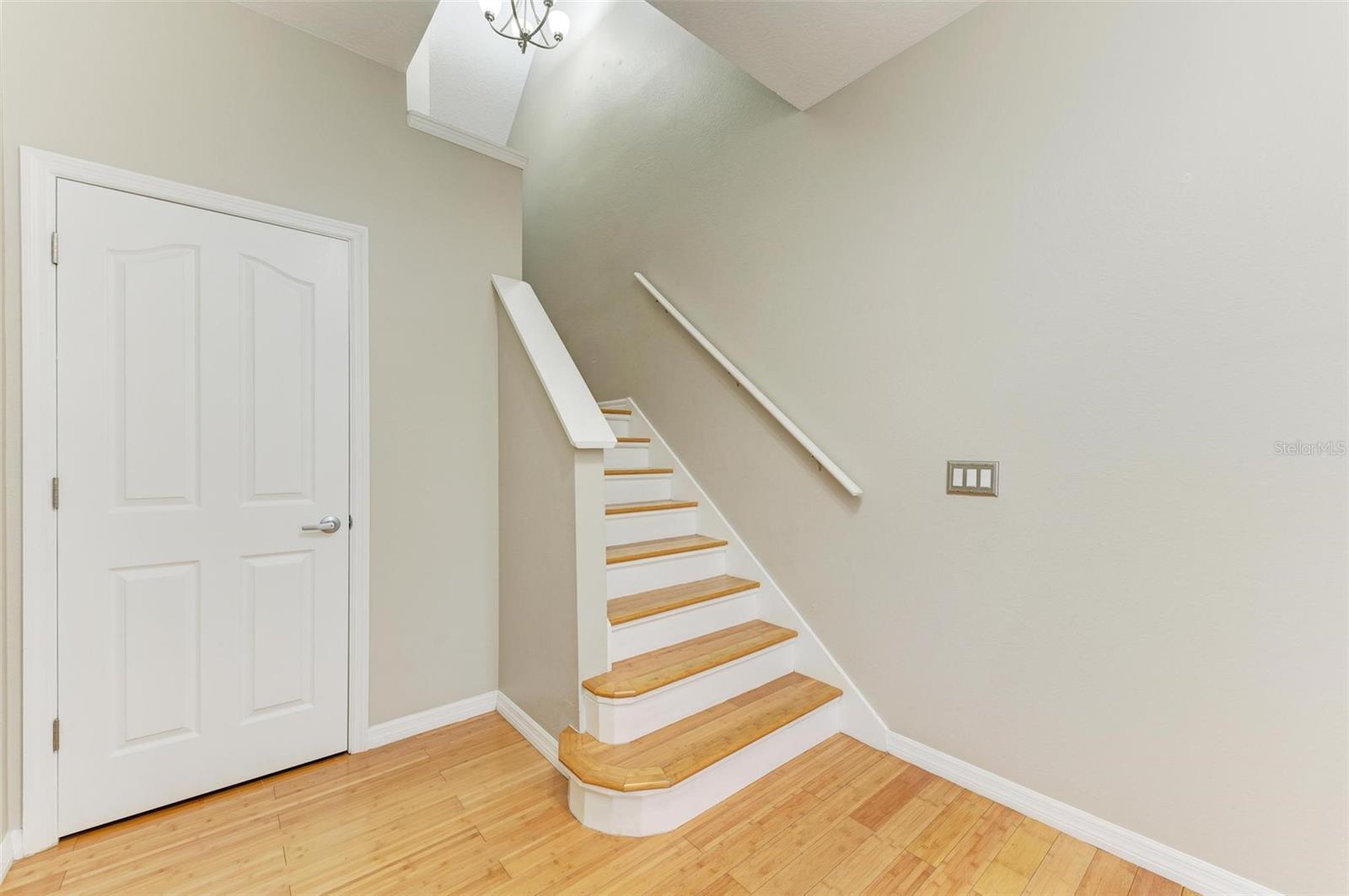 BAYSHORE POINTE TWNHMS PHAS - Residential Lease