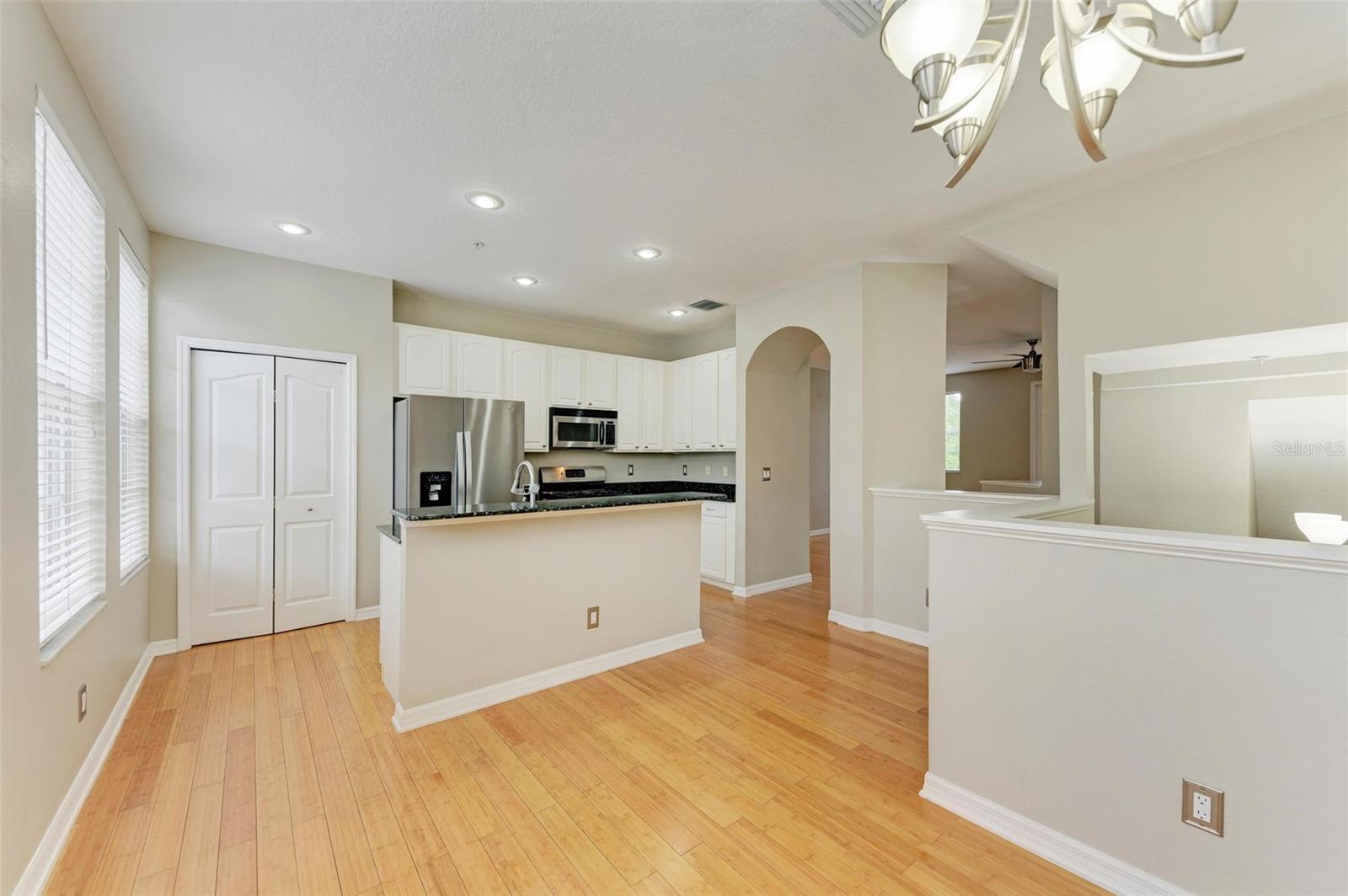 BAYSHORE POINTE TWNHMS PHAS - Residential Lease