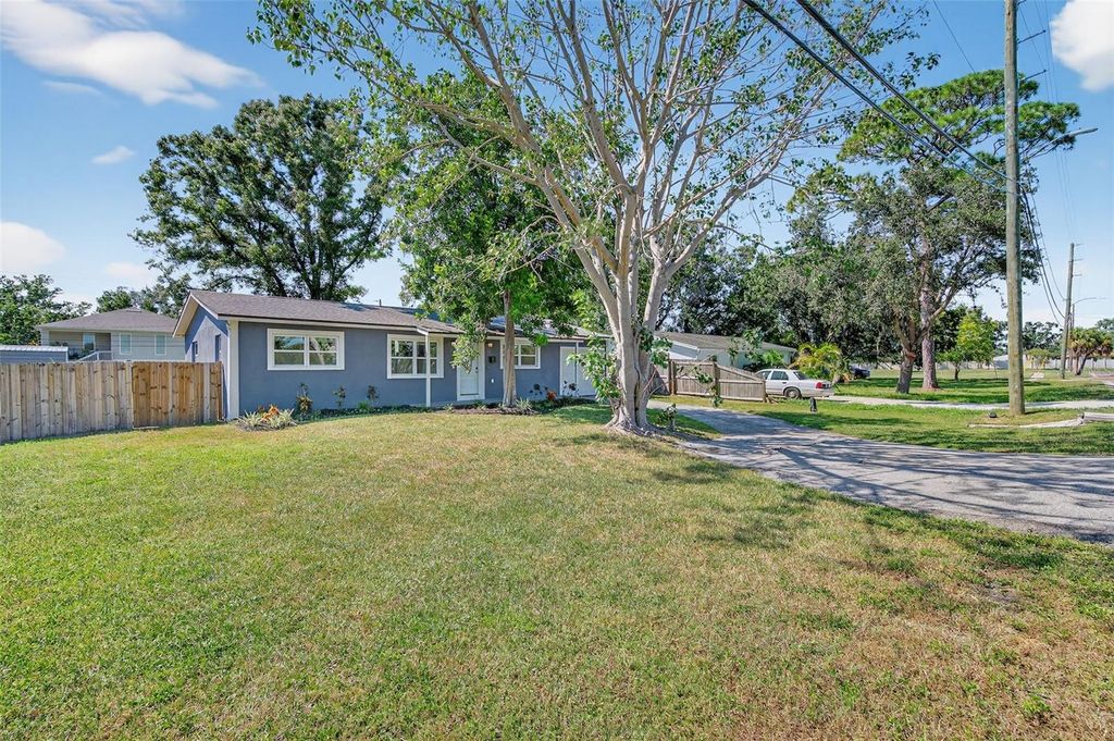 Photo of 8110 Macoma Drive NE, St Petersburg, FL 33702 (MLS # TB8423892)
