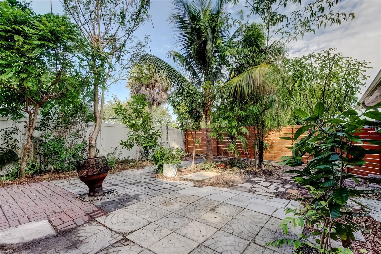 BONNIE BAY COUNTRY CLUB ESTATES-PHASE 5 - Residential