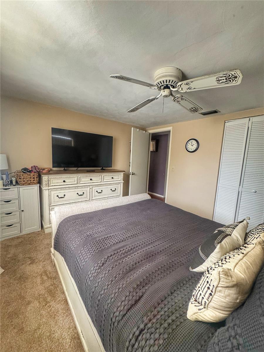 COLONIAL HILLS - Residential