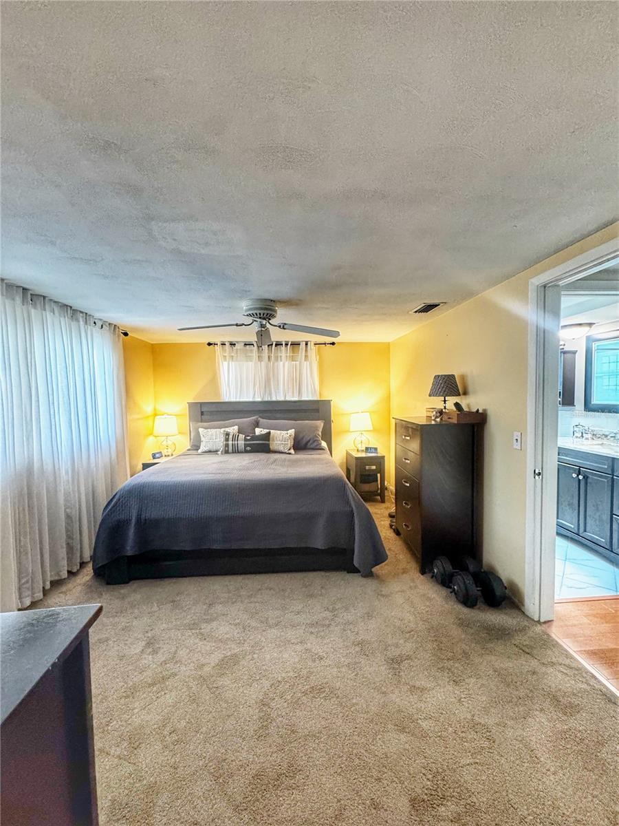 COLONIAL HILLS - Residential