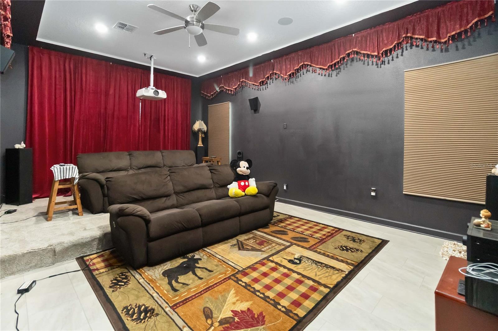 ESTATES AT WELLINGTON - Residential