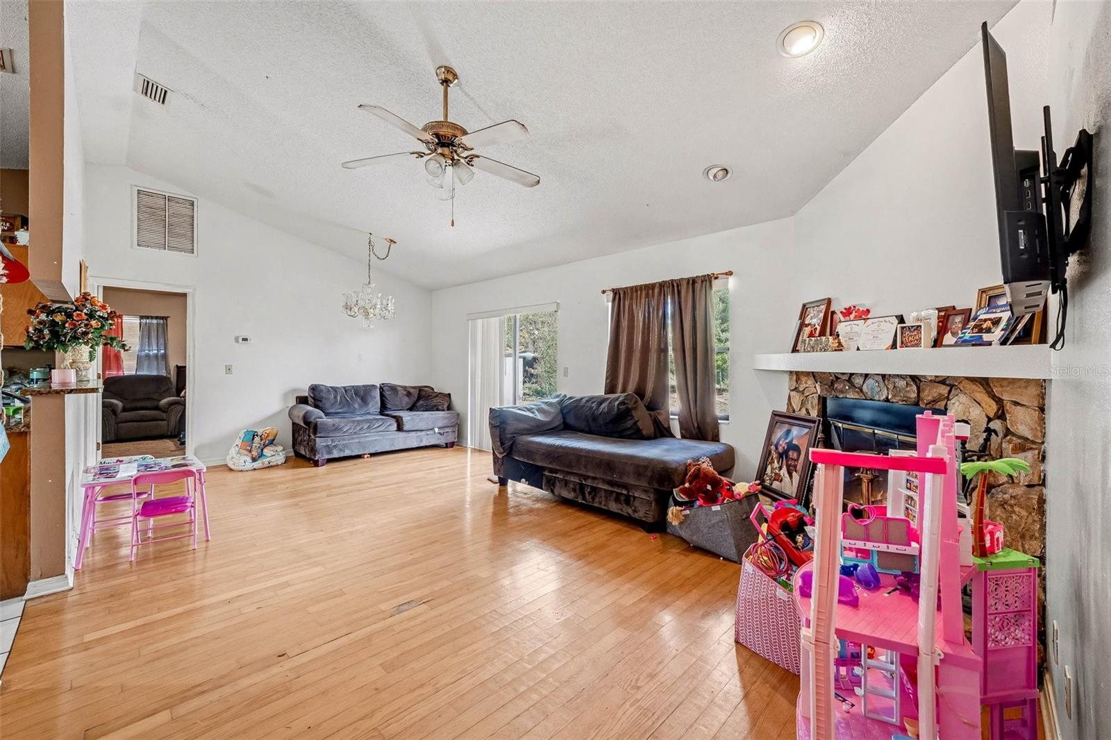 NORTH POINTE PH 01 - Residential