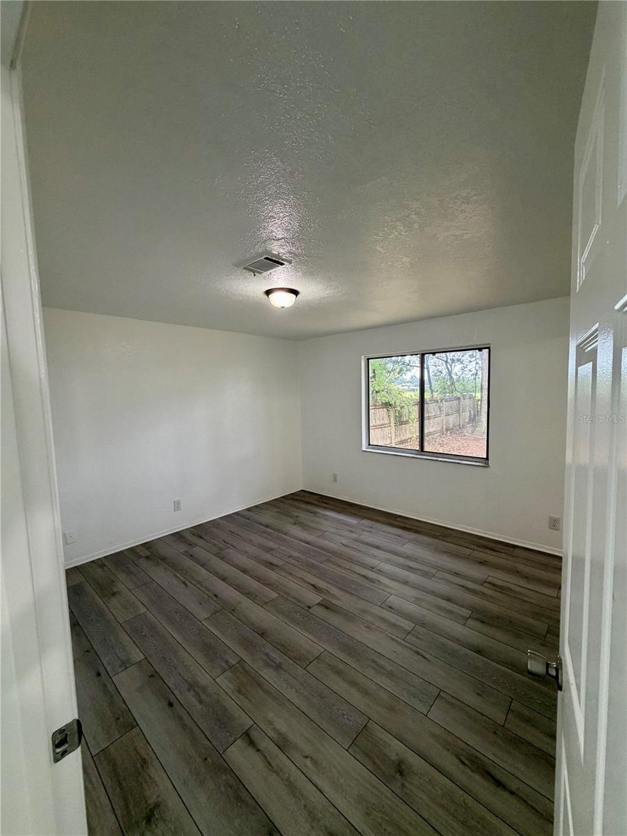 OCALA PARK ESTATE - Residential Lease