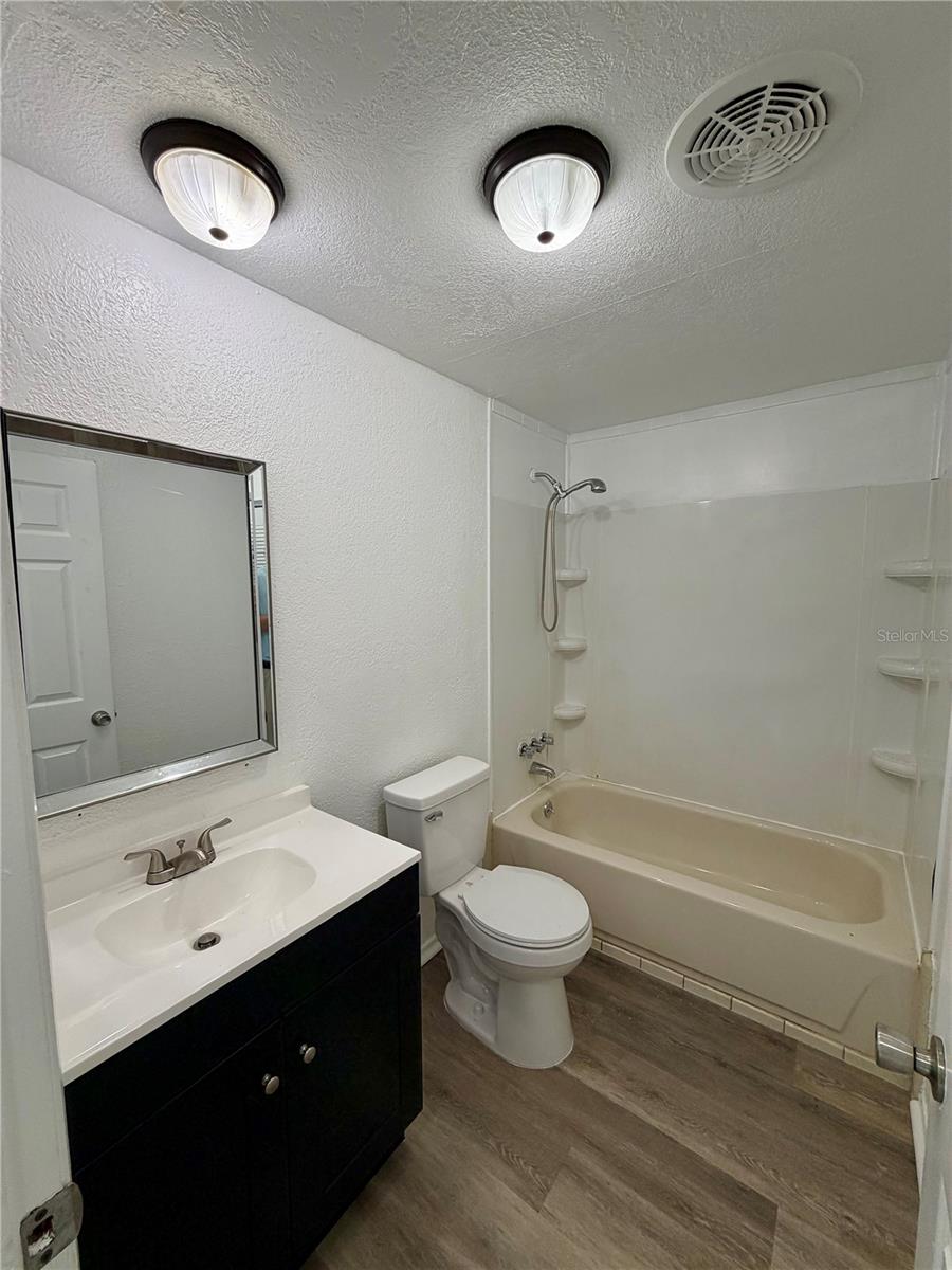 OCALA PARK ESTATE - Residential Lease