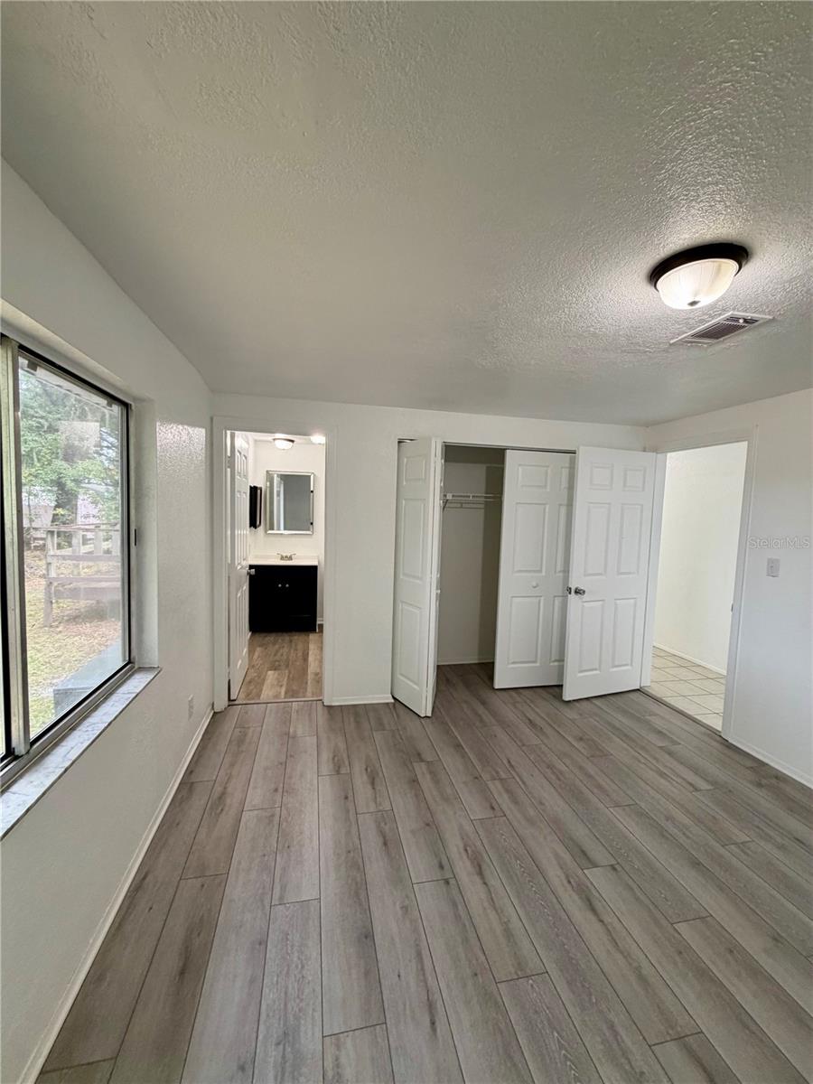 OCALA PARK ESTATE - Residential Lease