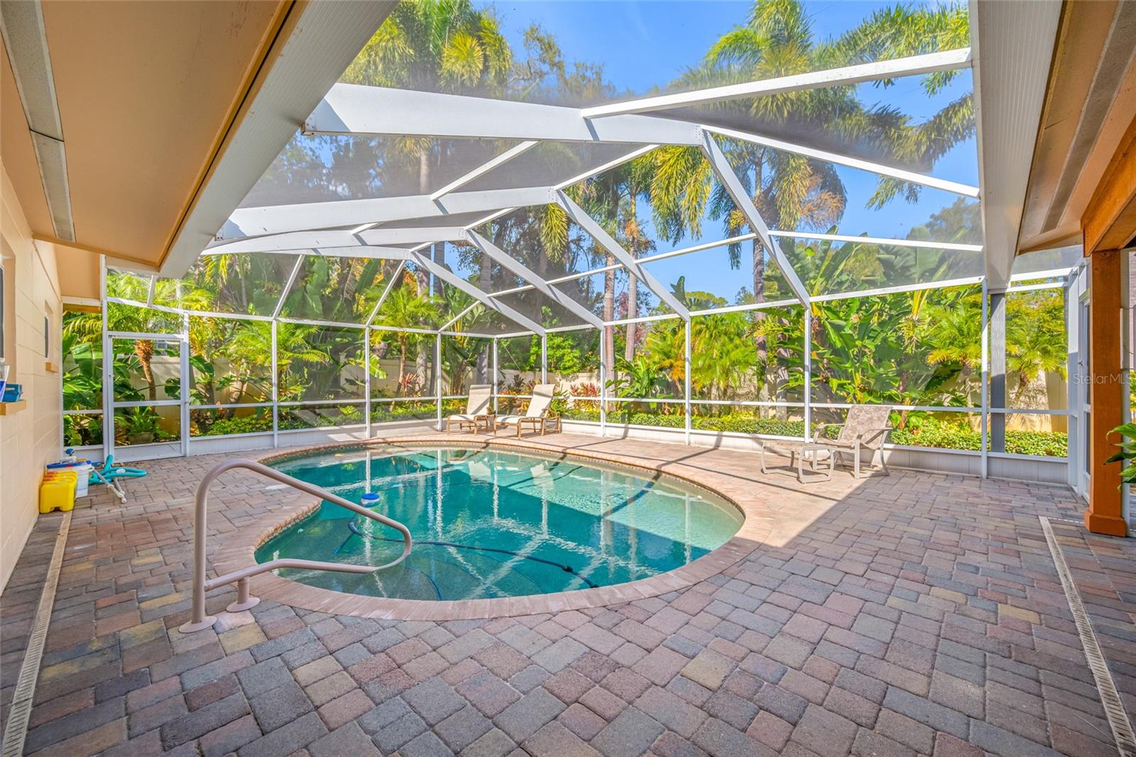 BAY PINES ESTATES - Residential