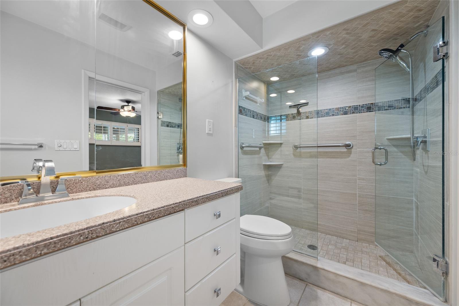 BAY PINES ESTATES - Residential