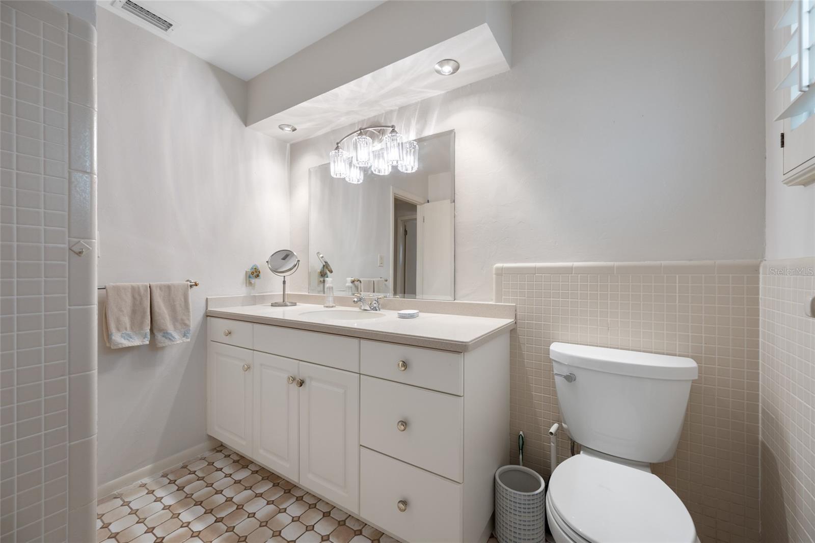 BAY PINES ESTATES - Residential