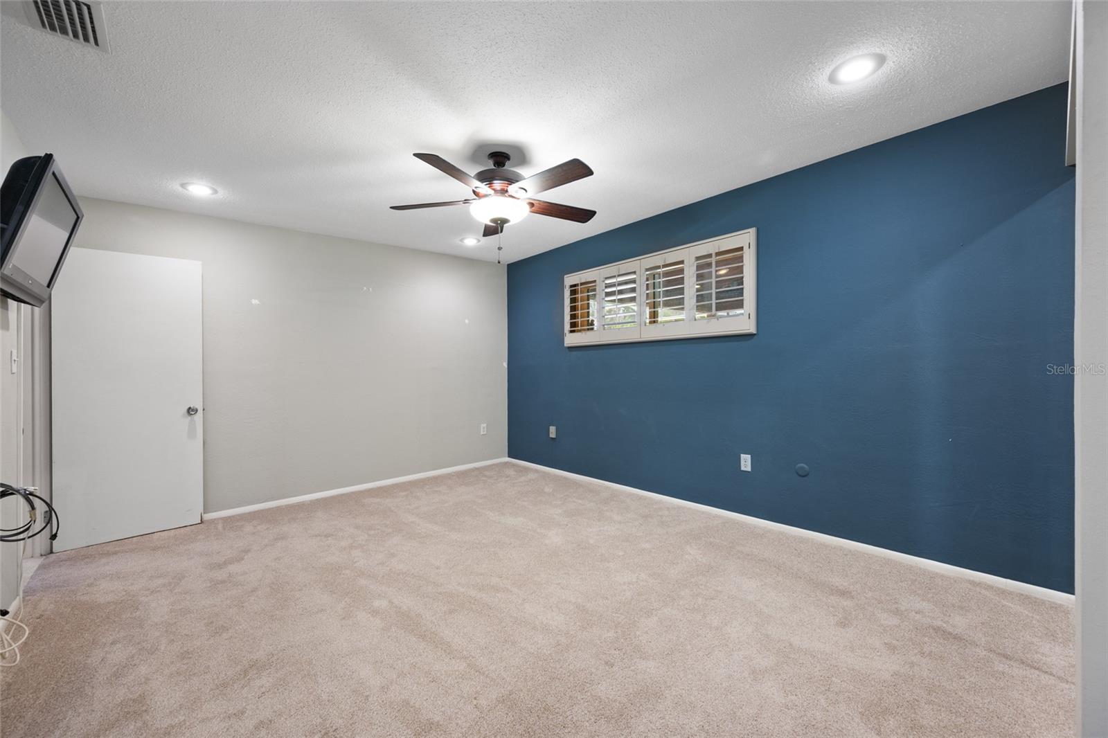 BAY PINES ESTATES - Residential