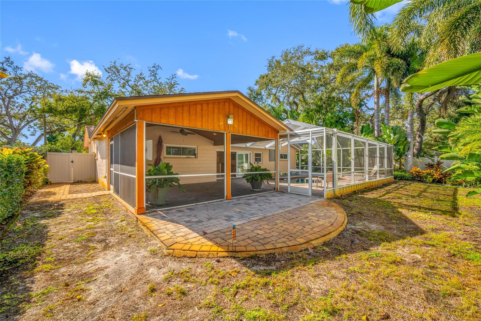 BAY PINES ESTATES - Residential