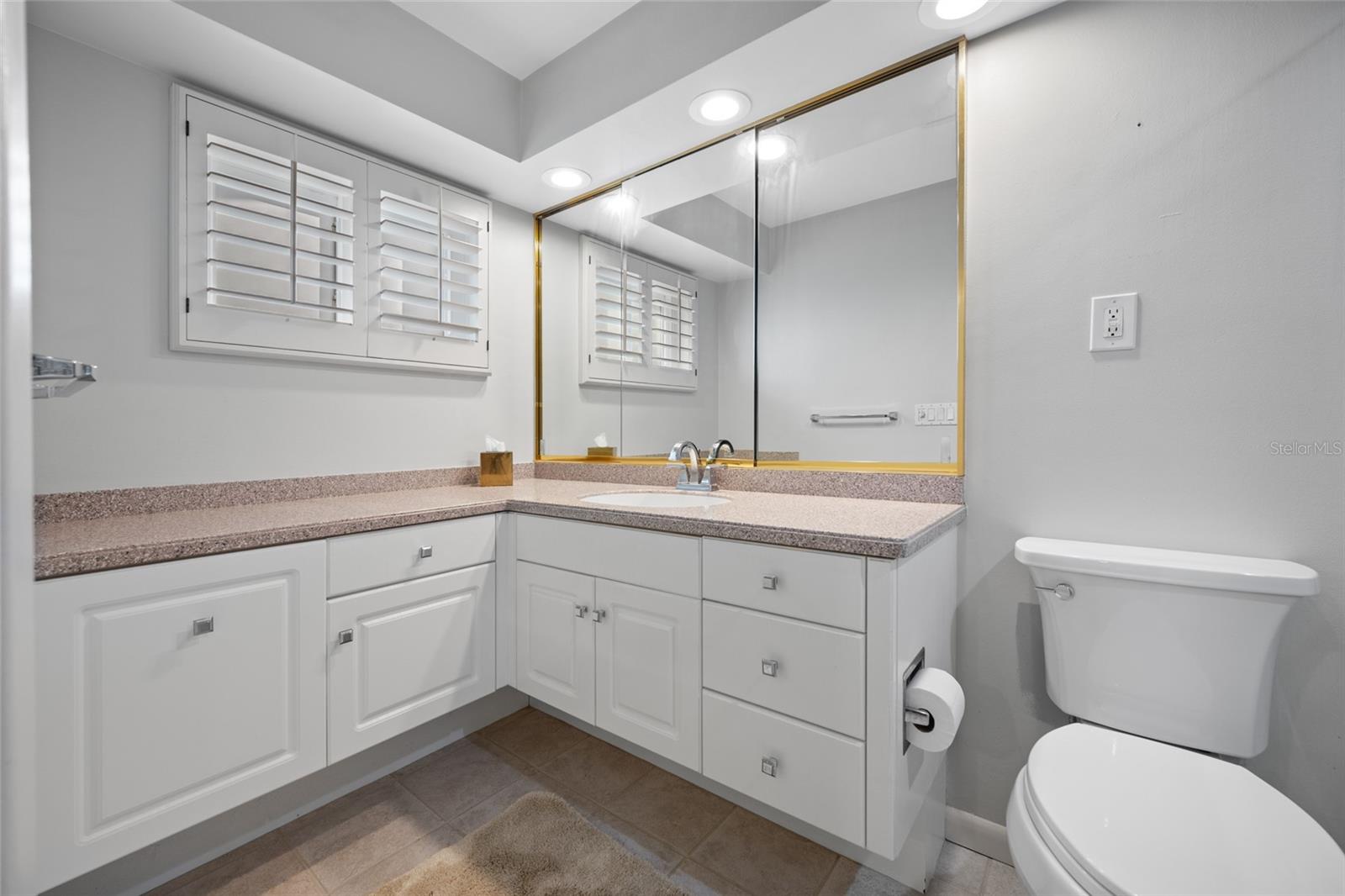 BAY PINES ESTATES - Residential