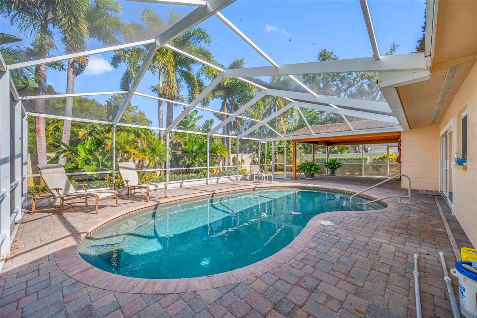 BAY PINES ESTATES - Residential