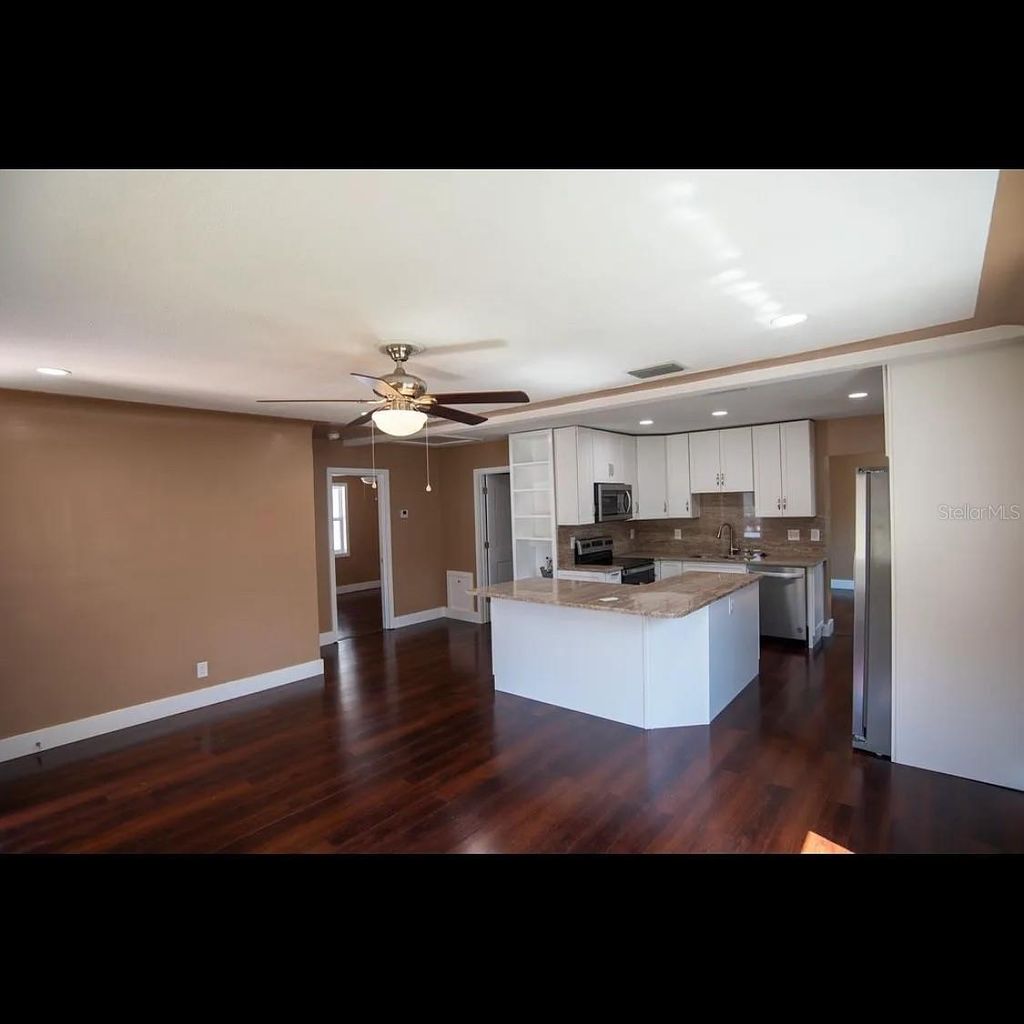 Photo of 1329 34th Avenue N, St Petersburg, FL 33704 (MLS # TB8496327)