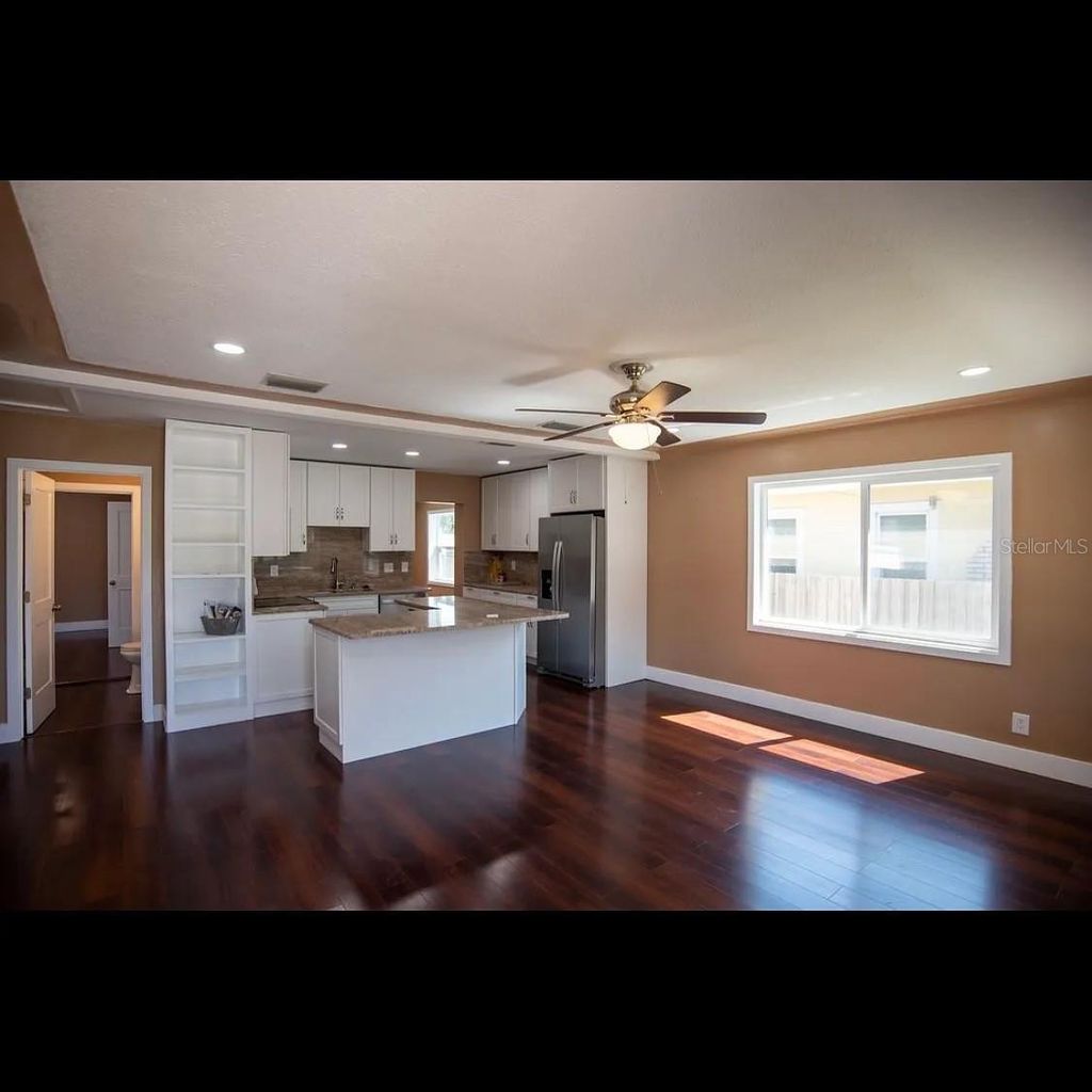 Photo of 1329 34th Avenue N, St Petersburg, FL 33704 (MLS # TB8496327)