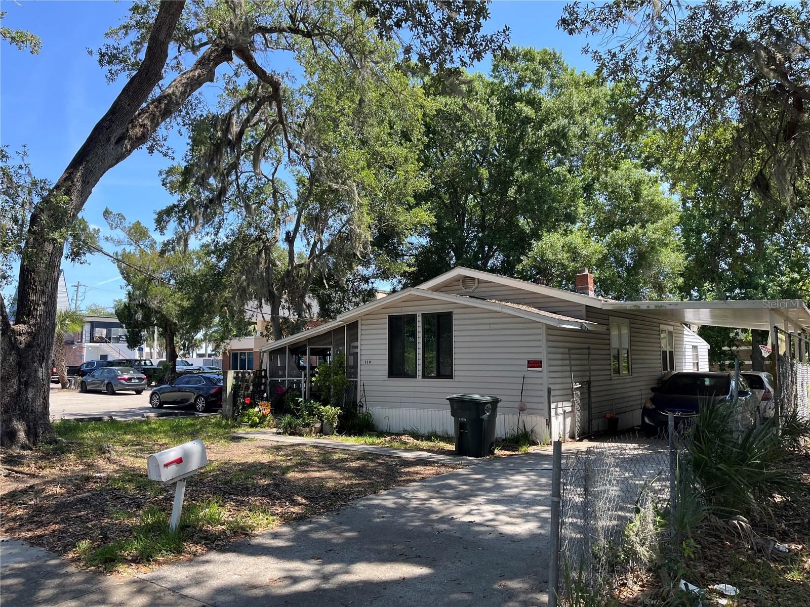 119 LOCKHART STREET