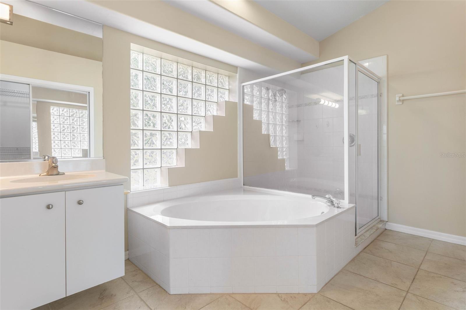 PLANTATION BAY PH 01A UNIT 01-6 - Residential