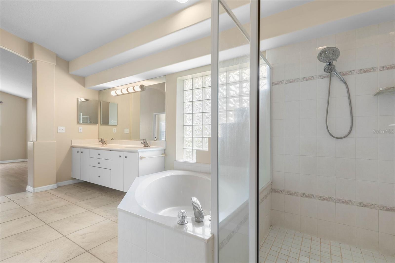 PLANTATION BAY PH 01A UNIT 01-6 - Residential