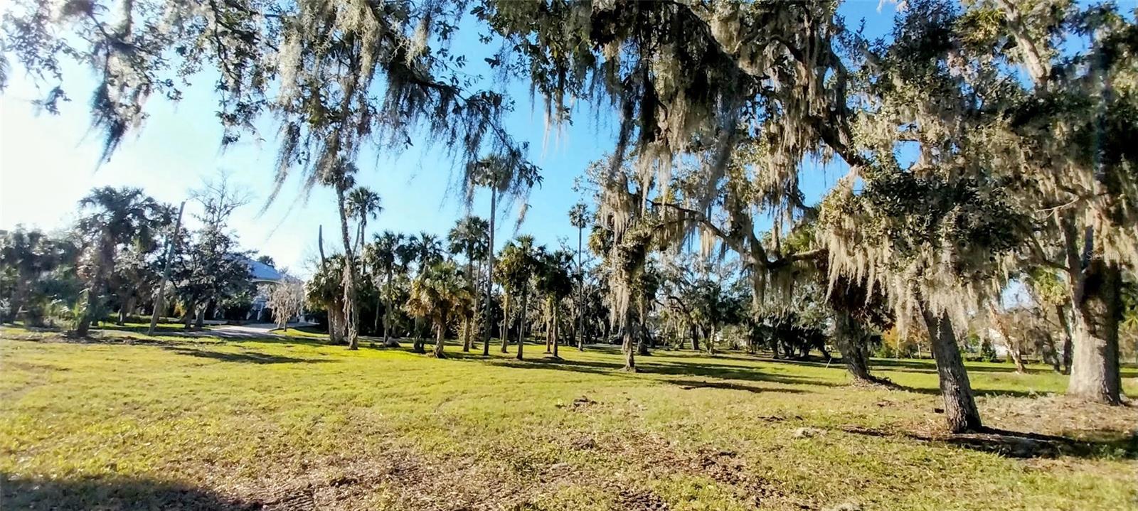 CARMANS CASA DEL RIO - Land