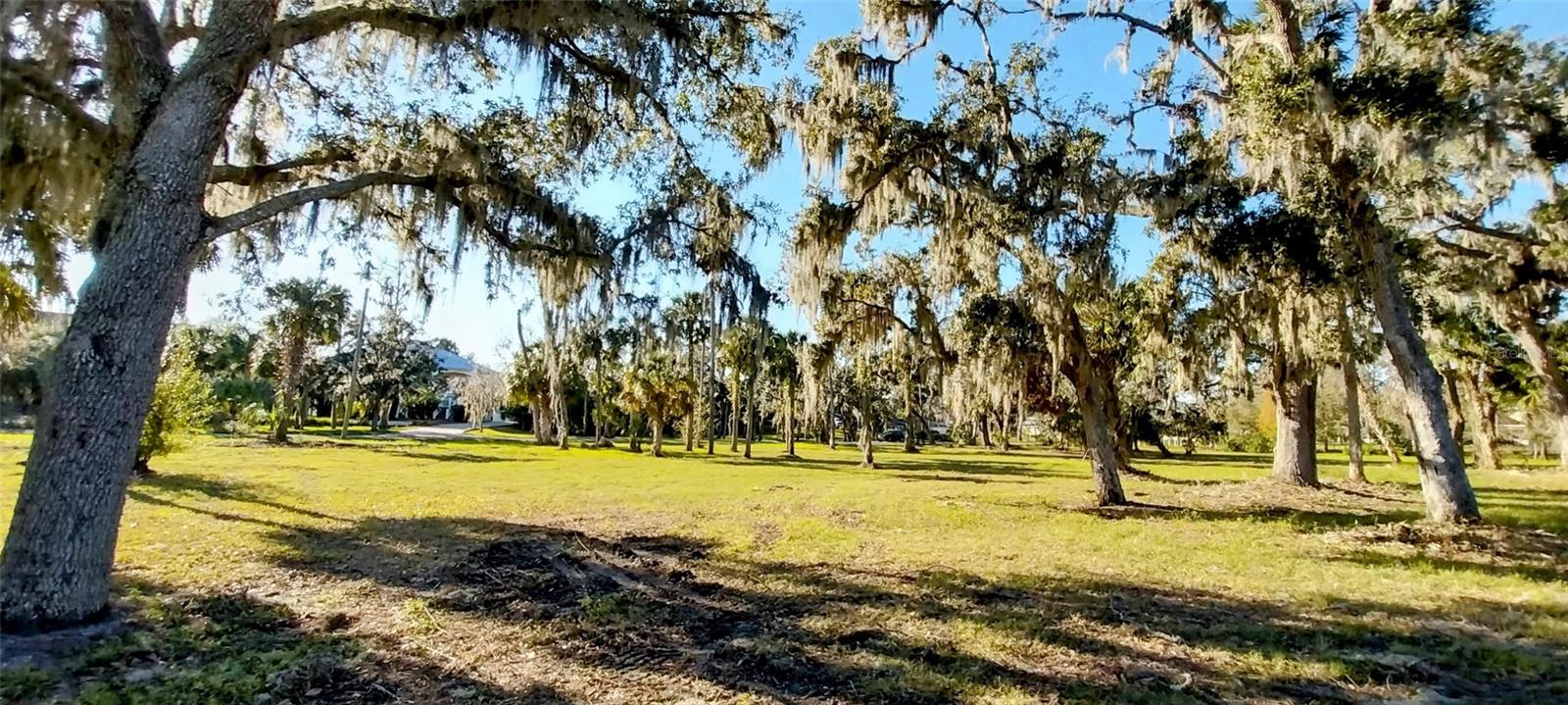 CARMANS CASA DEL RIO - Land