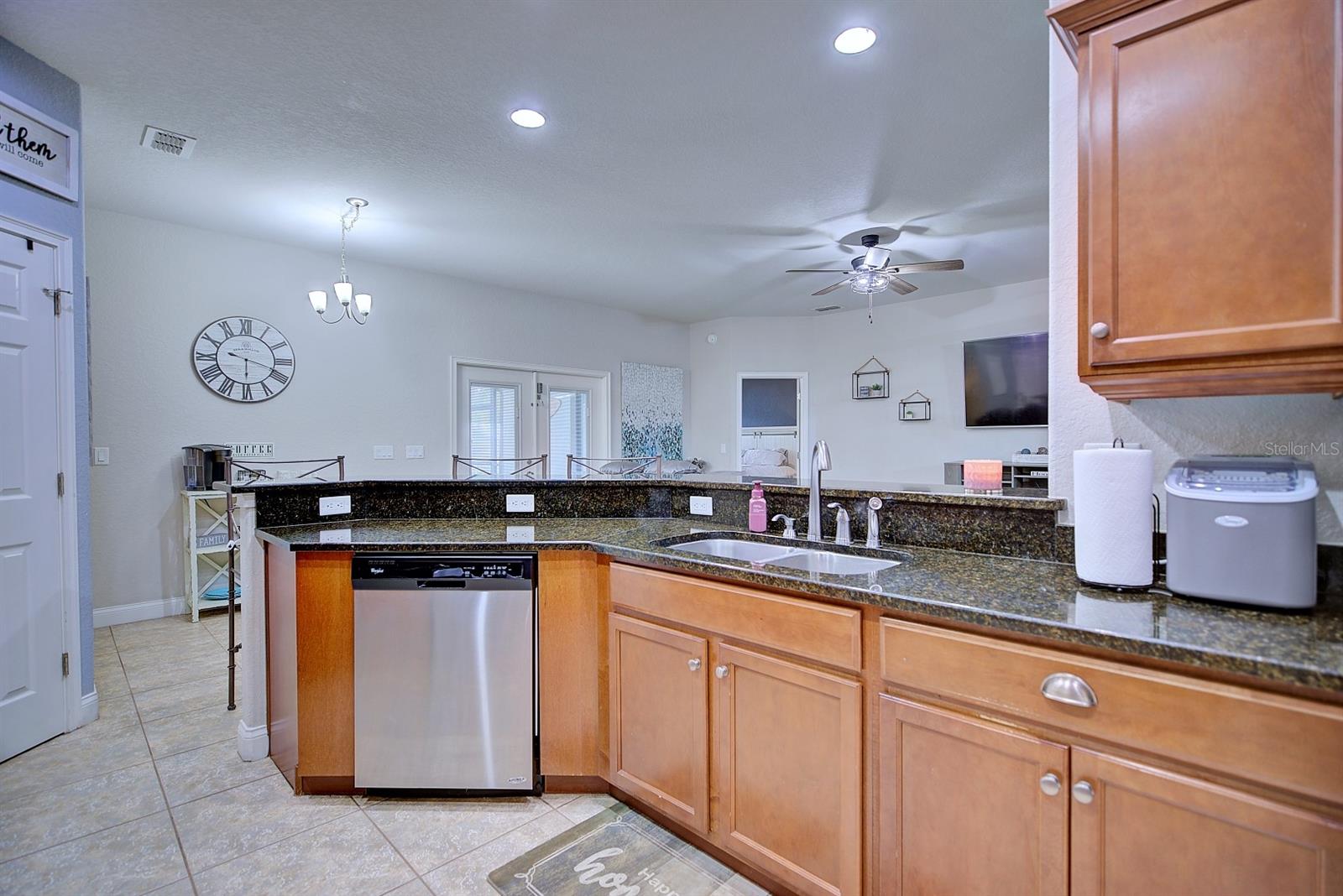 HARTFORD ESTATES - Residential Lease