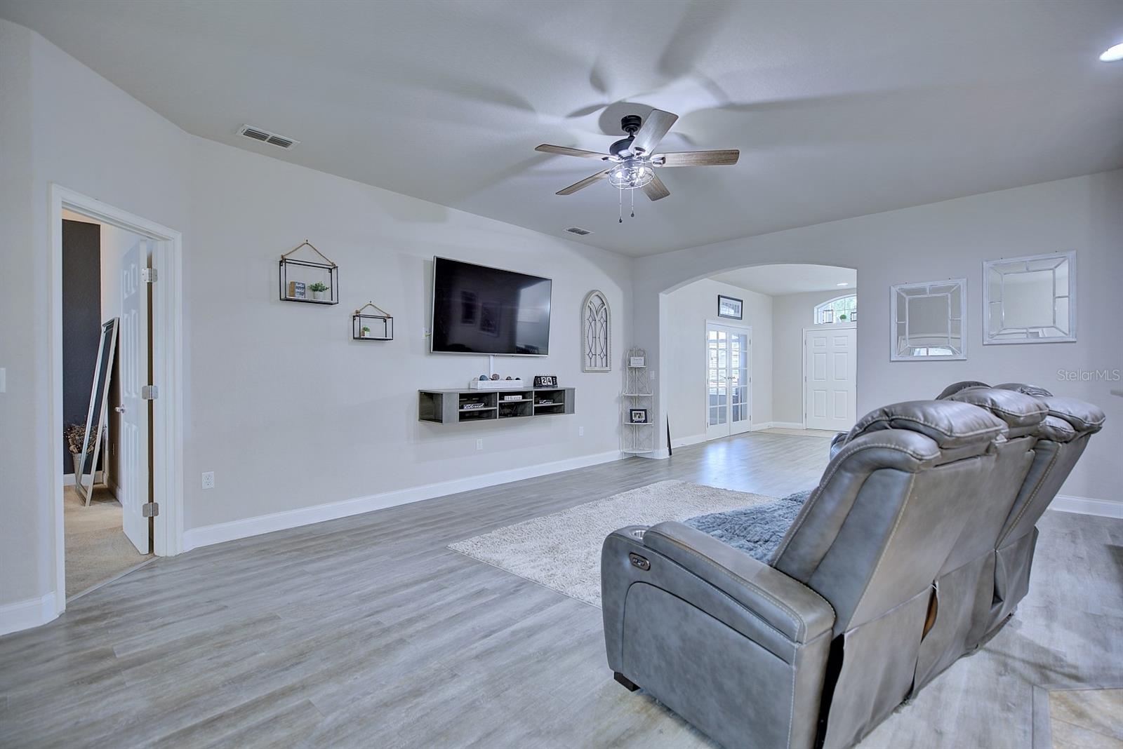 HARTFORD ESTATES - Residential Lease