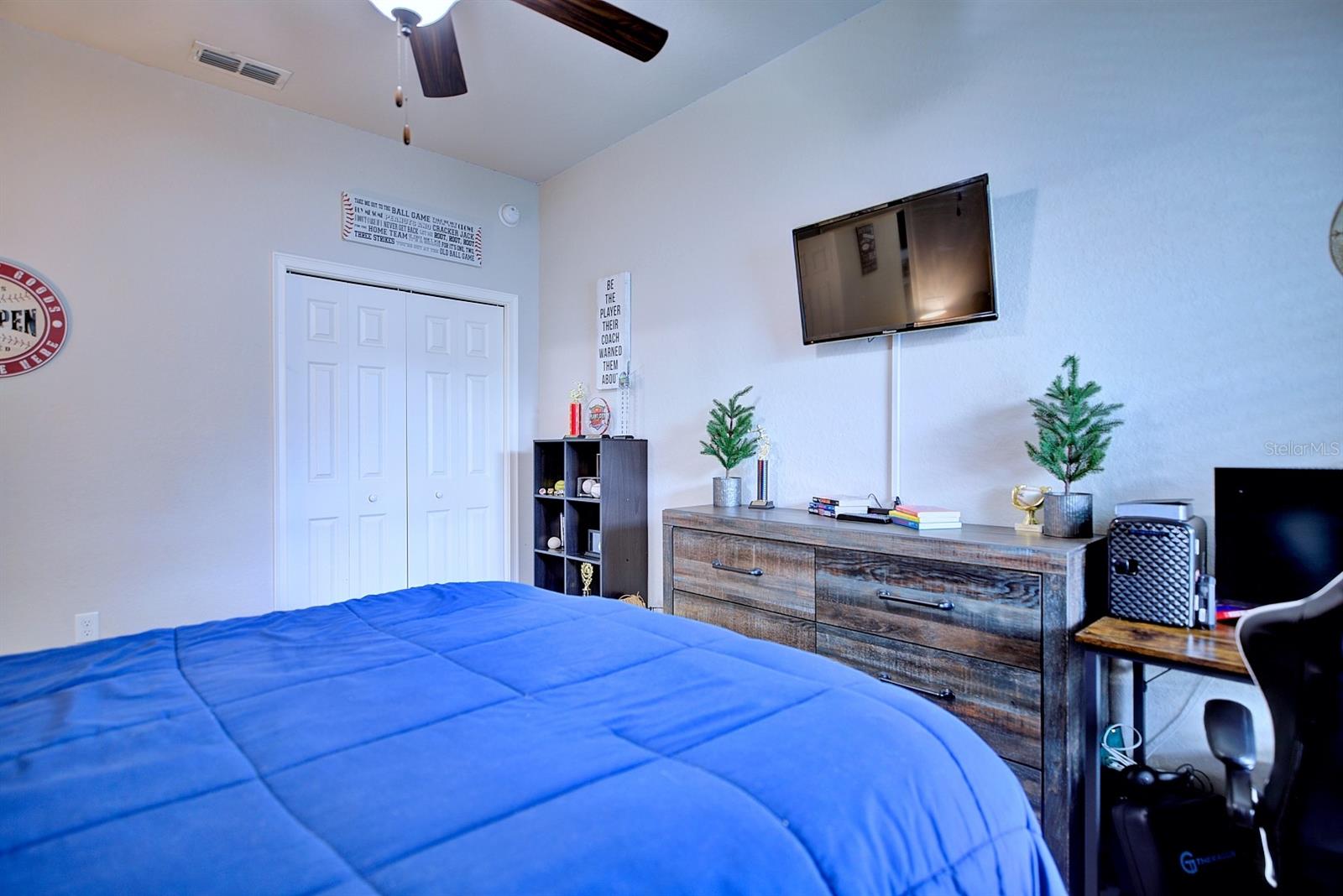 HARTFORD ESTATES - Residential Lease