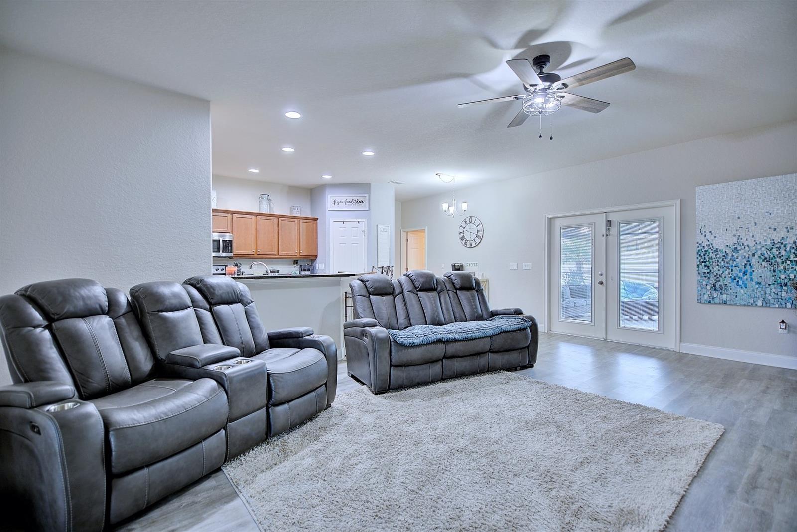 HARTFORD ESTATES - Residential Lease