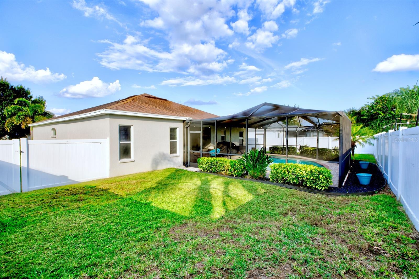 HARTFORD ESTATES - Residential Lease