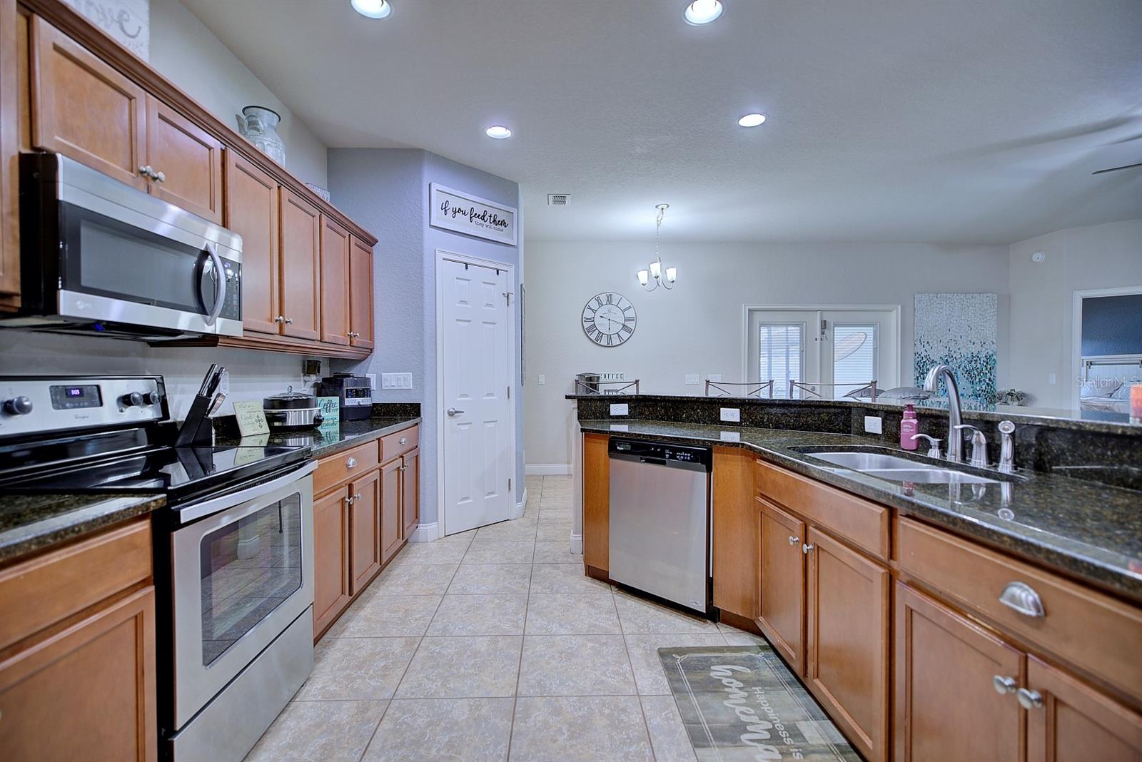 HARTFORD ESTATES - Residential Lease