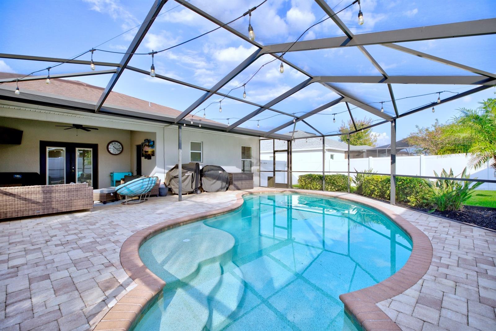 HARTFORD ESTATES - Residential Lease