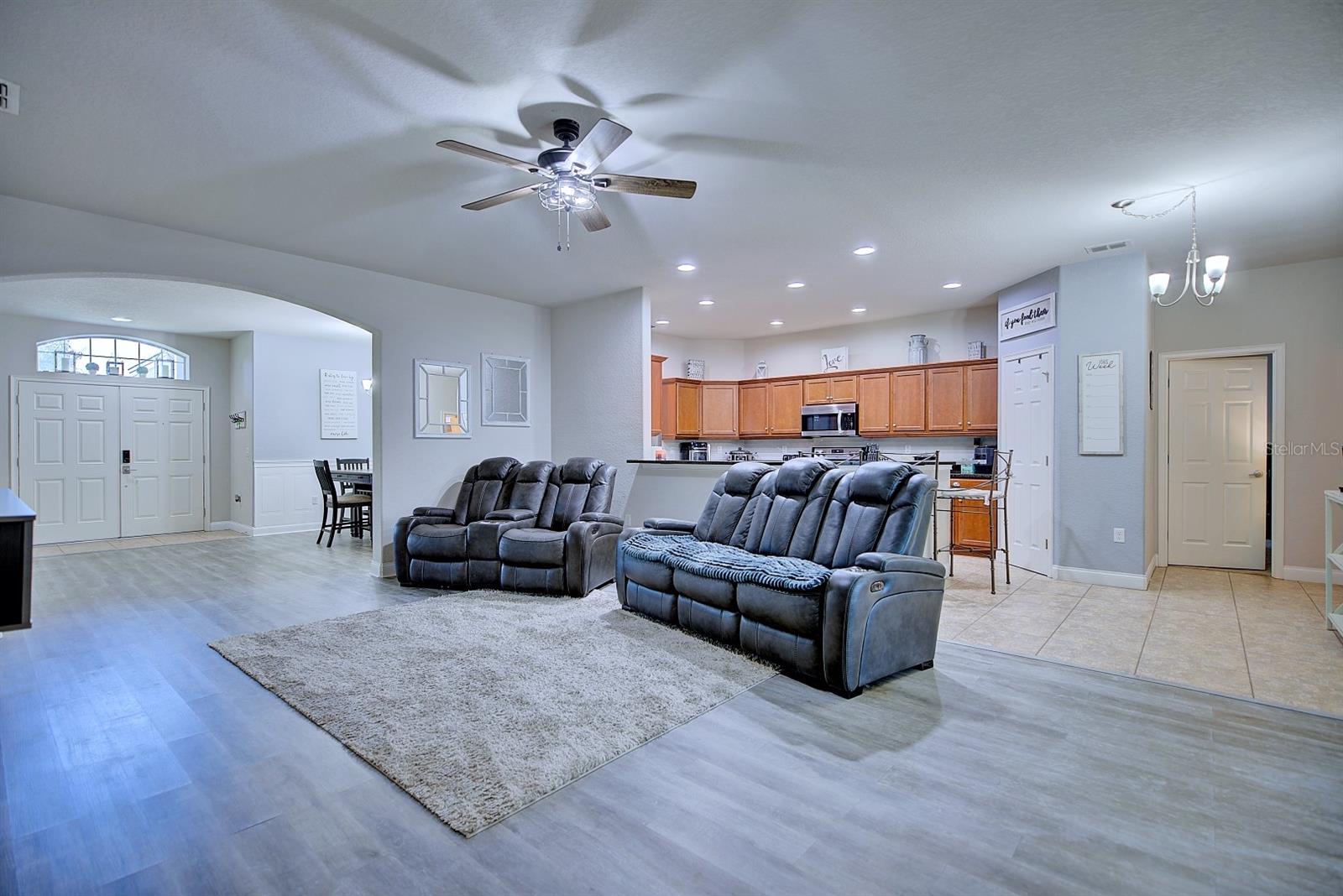 HARTFORD ESTATES - Residential Lease