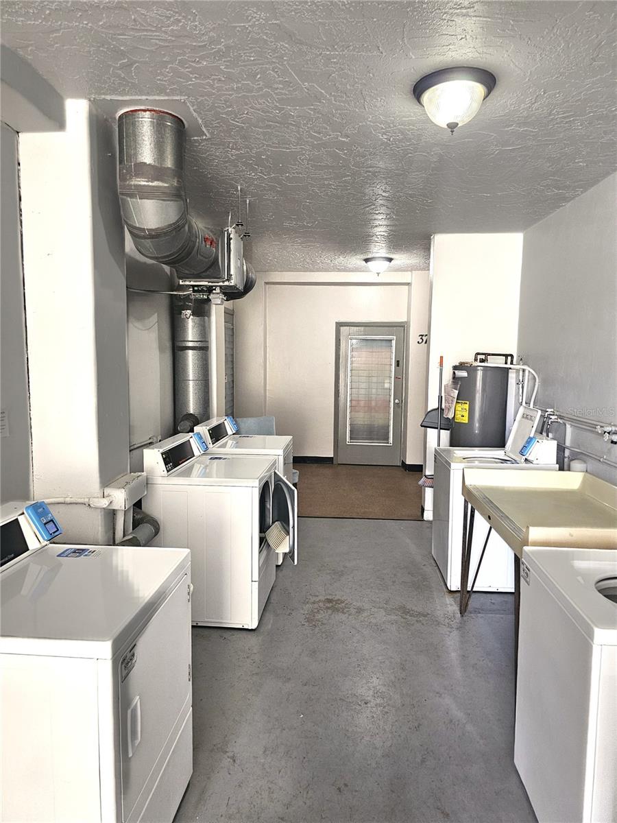 ON TOP OF THE WORLD - Residential