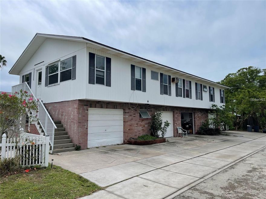 WATER VIEW BEAUTIFUL 2 BEDROOM 2 BATHROOM LOCATED IN GORGEOUS MADEIRA BEACH. FEATURES NICE OPEN FLOOR PLAN, WHEN YOU EXIT FRONT ENTRANCE YOU HAVE A BEAUTIFUL WATER VIEW. TILE, CARPET AND WOOD FLOORING. CLOSE TO BEACH RESTAURANTS, AND MUCH MORE MUST SEE!!