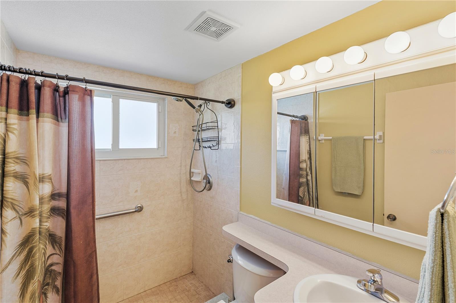 GROVE CITY TERRACE - Residential