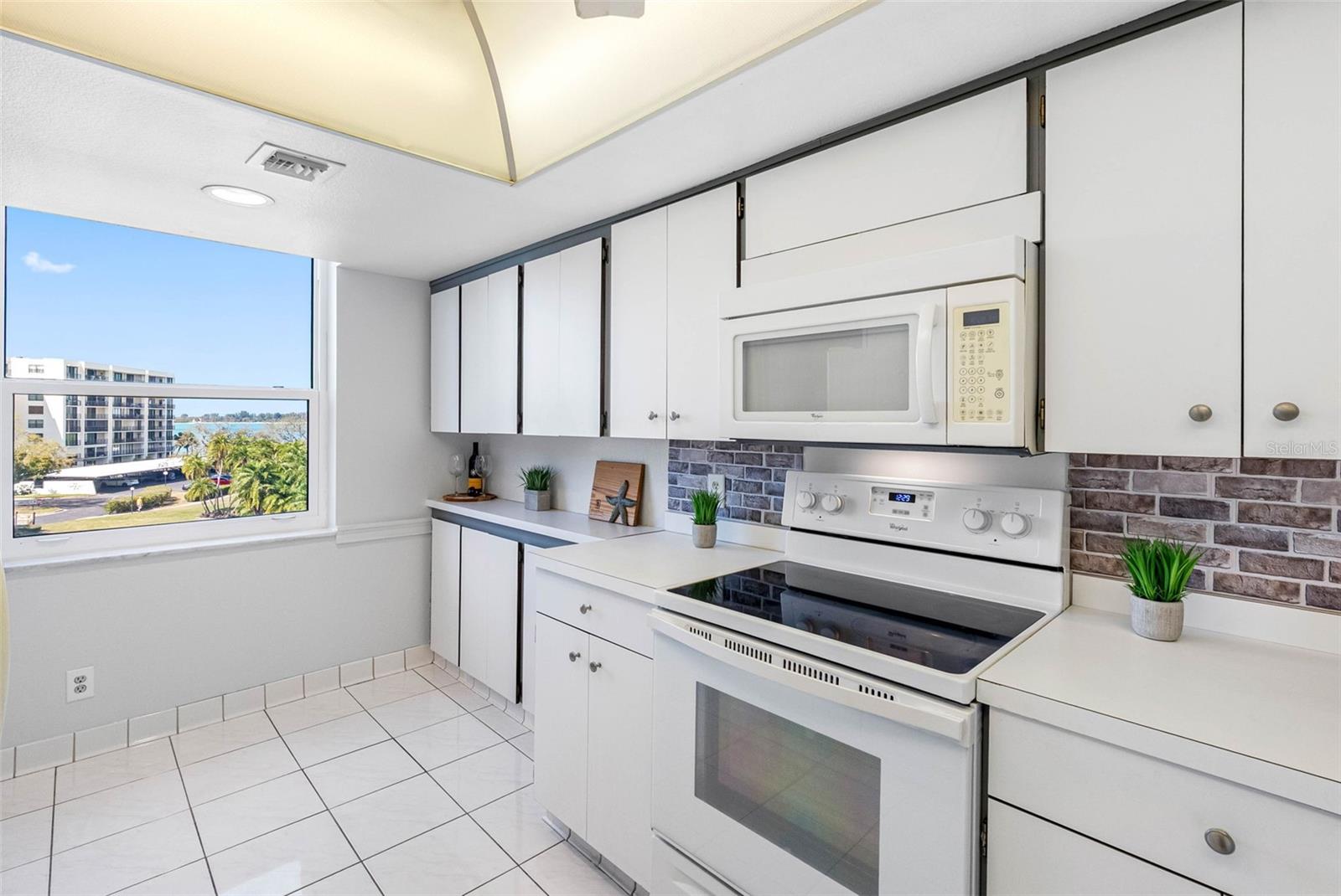 BELLEVIEW BILTMORE VILLAS BAYSHORE II - Residential