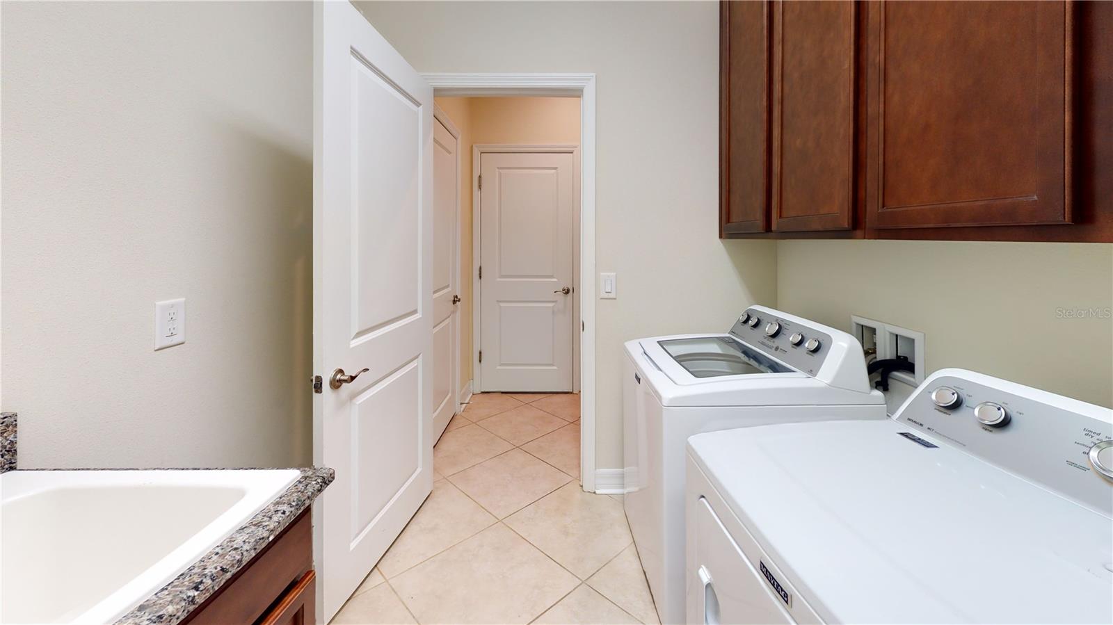 SEVEN OAKS PCLS C-1A & C-1B - Residential Lease